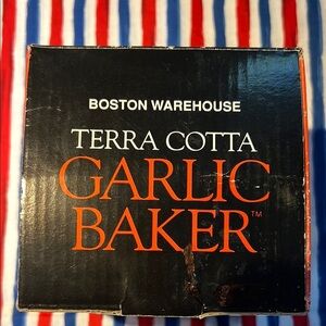 Garlic baker by Boston warehouse